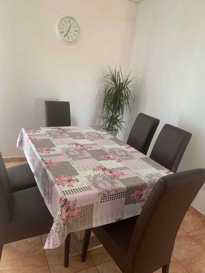 Apartments In Cizici/Insel Krk 31083 외부 사진