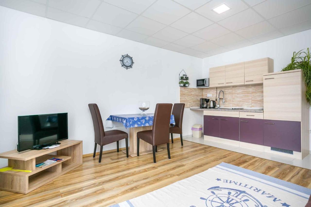 Apartments In Cizici/Insel Krk 31083 외부 사진